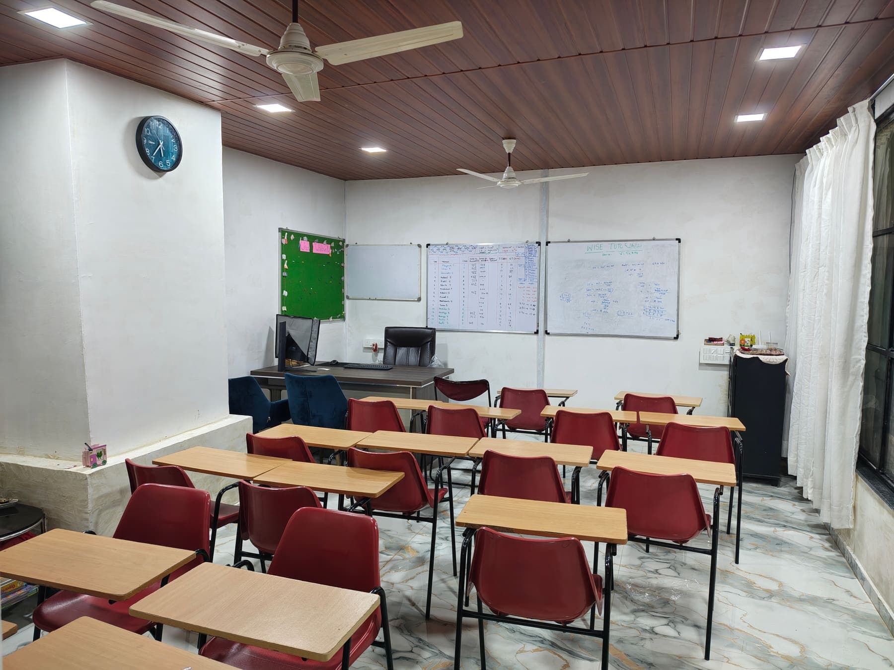 Bright, well-ventilated classroom at Wise Tutorials tuition classes in Pimple Saudagar with comfortable individual seating